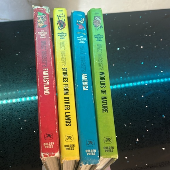 Vintage 1965 The Winderful World of Disney box set - Picture 3 of 3